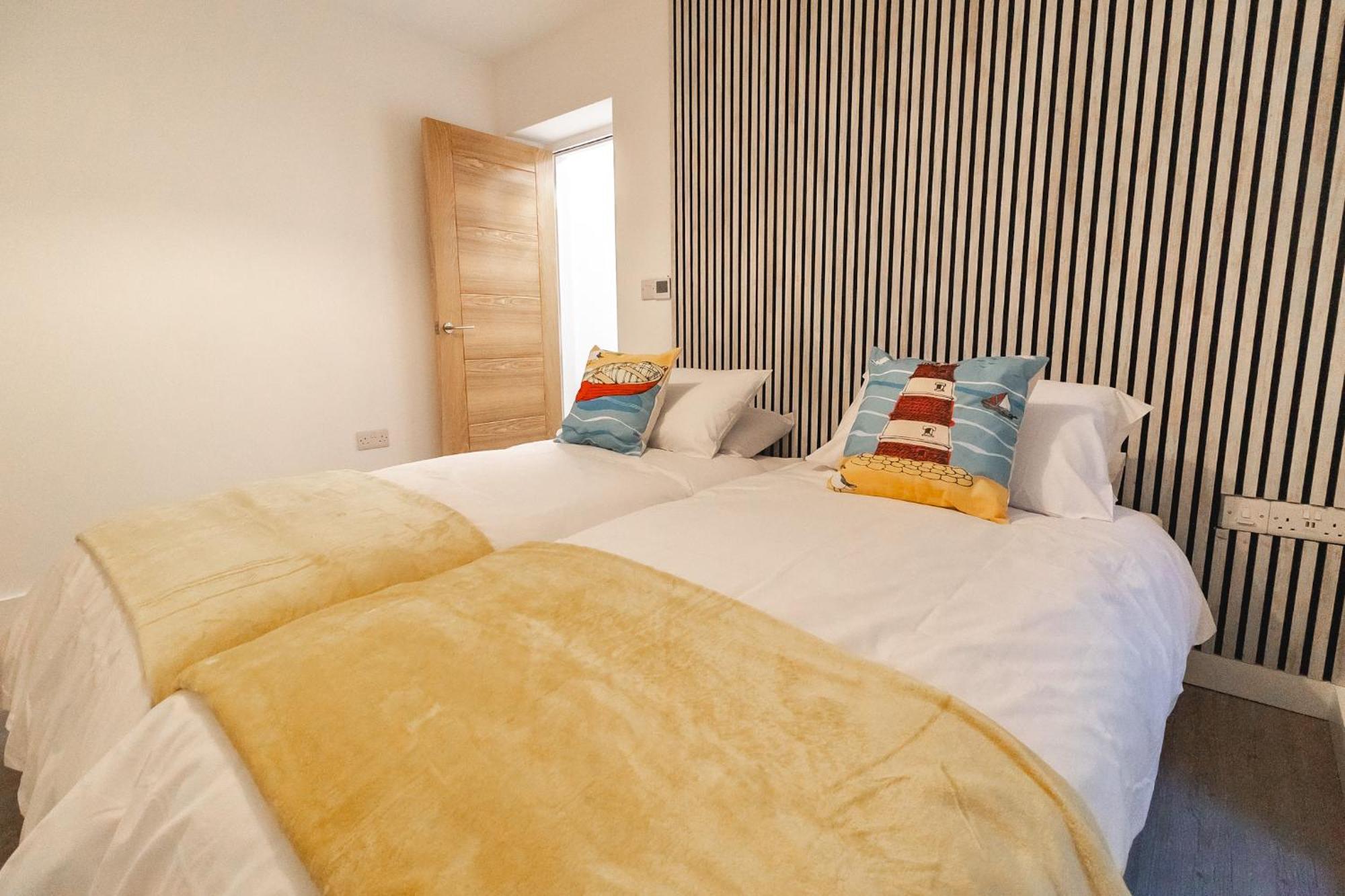Sunbeam House 1 Pet Friendly * Morecambe